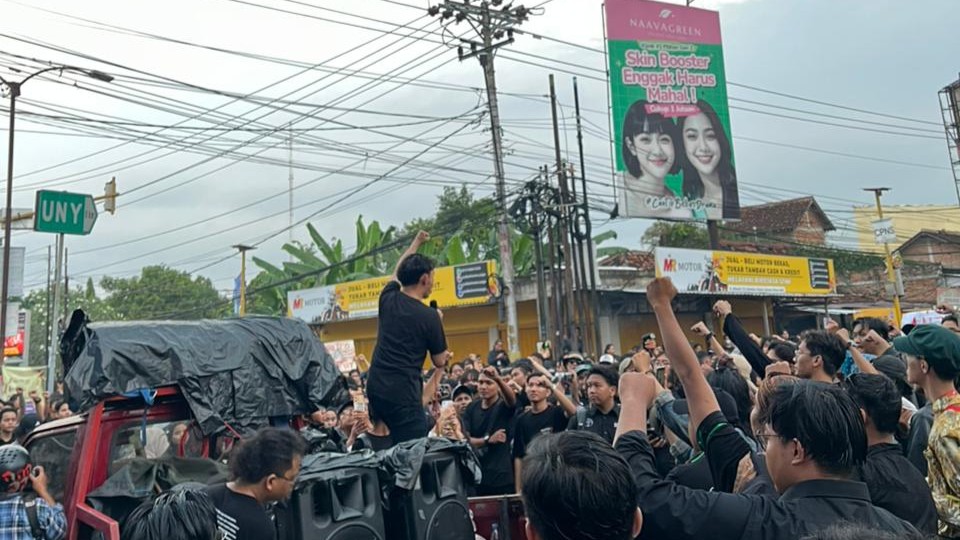 Cover Image - Ketika Jalanan Menjadi Ruang Belajar Demokrasi