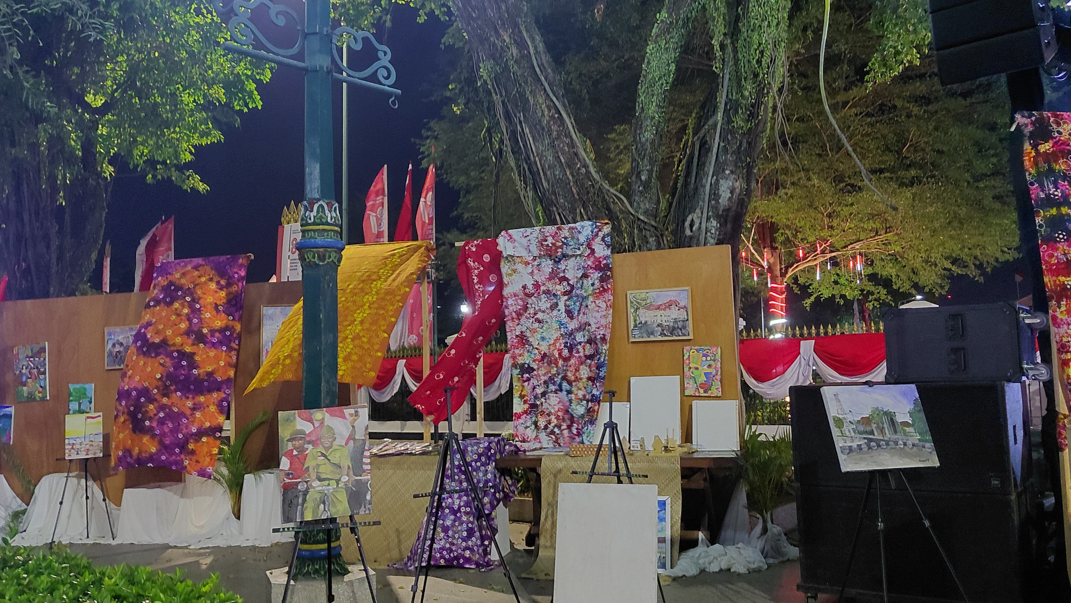 Pameran karya dan UMKM penyandang disabilitas di Parade Inklusi